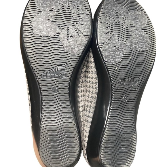 Dansko Debra Loafers Houndstooth - Picture 5 of 6